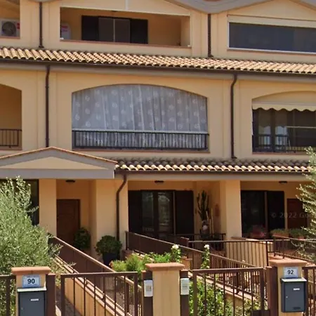 Tuscan Gallery House *