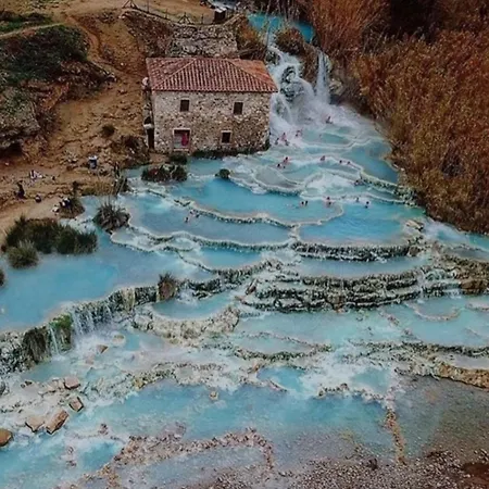 Tuscan Gallery House Villa *