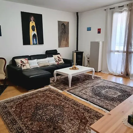 Villa Tuscan Gallery House